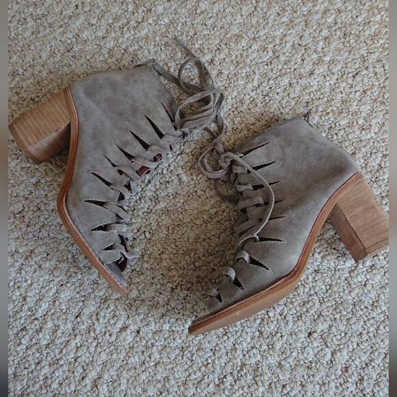 Jeffrey Campbell gray Luxe suede Corwin Lace-Up Booties Size 7 - Picture 9 of 16